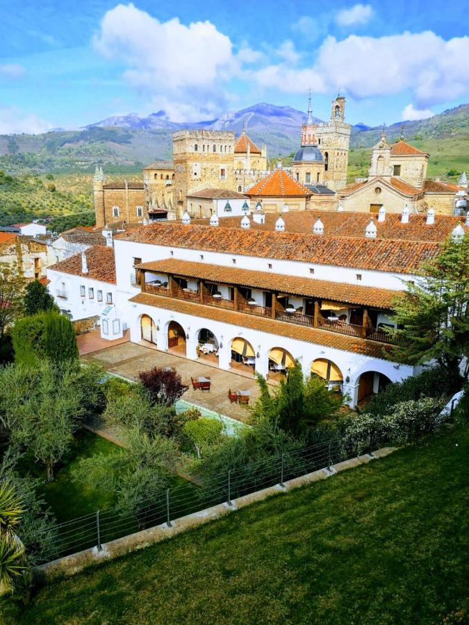 Отель Parador De Guadalupe Гвадалупе Экстерьер фото