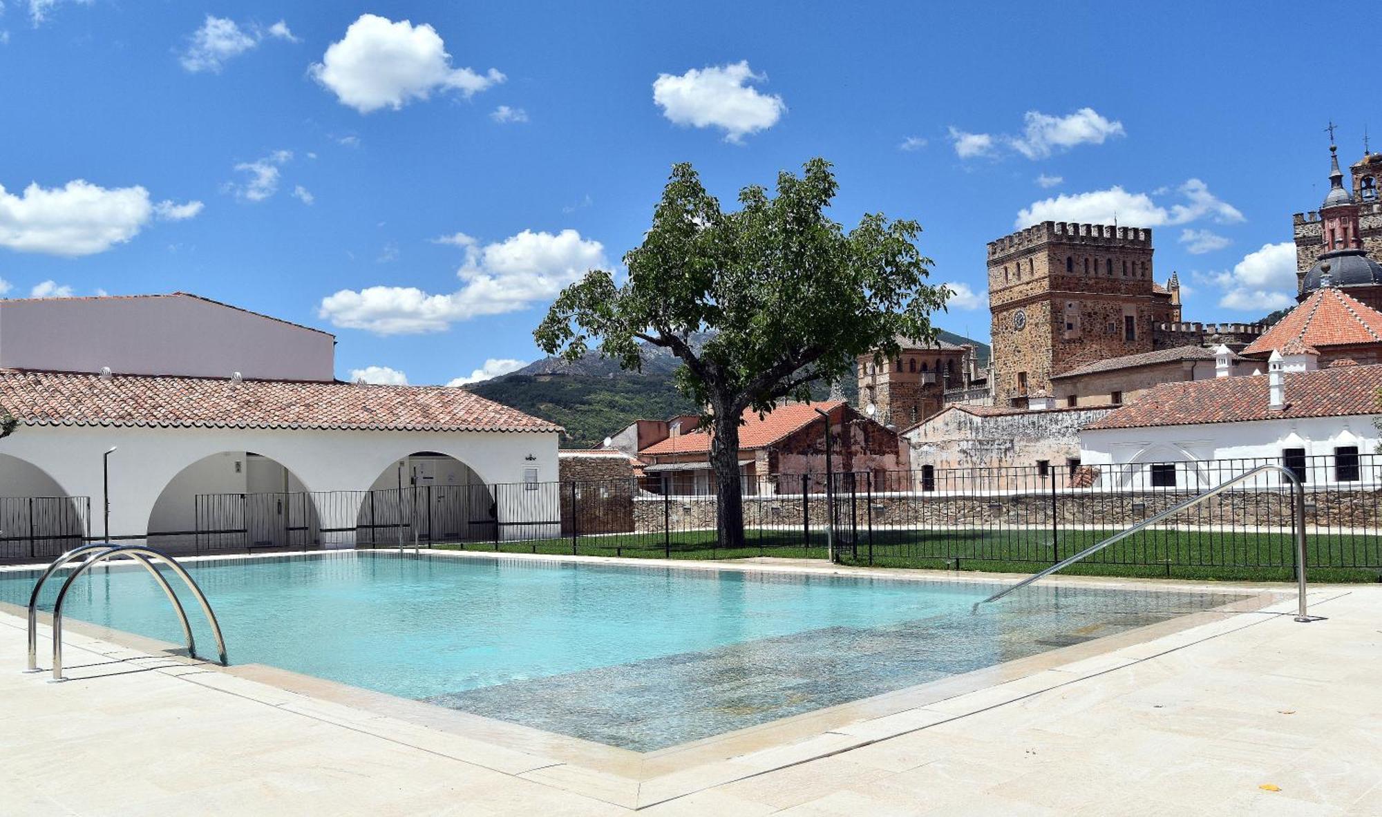 Отель Parador De Guadalupe Гвадалупе Экстерьер фото